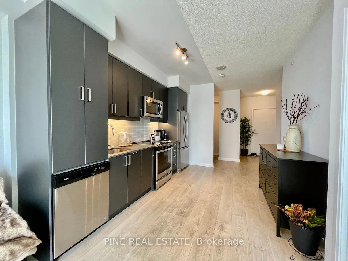 7895 Jane Street 1708, Vaughan, On L4k 0k2