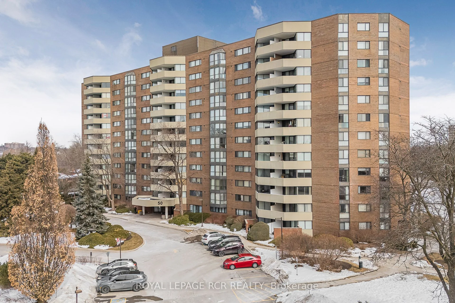 Condo Apartment in Richmond Hill