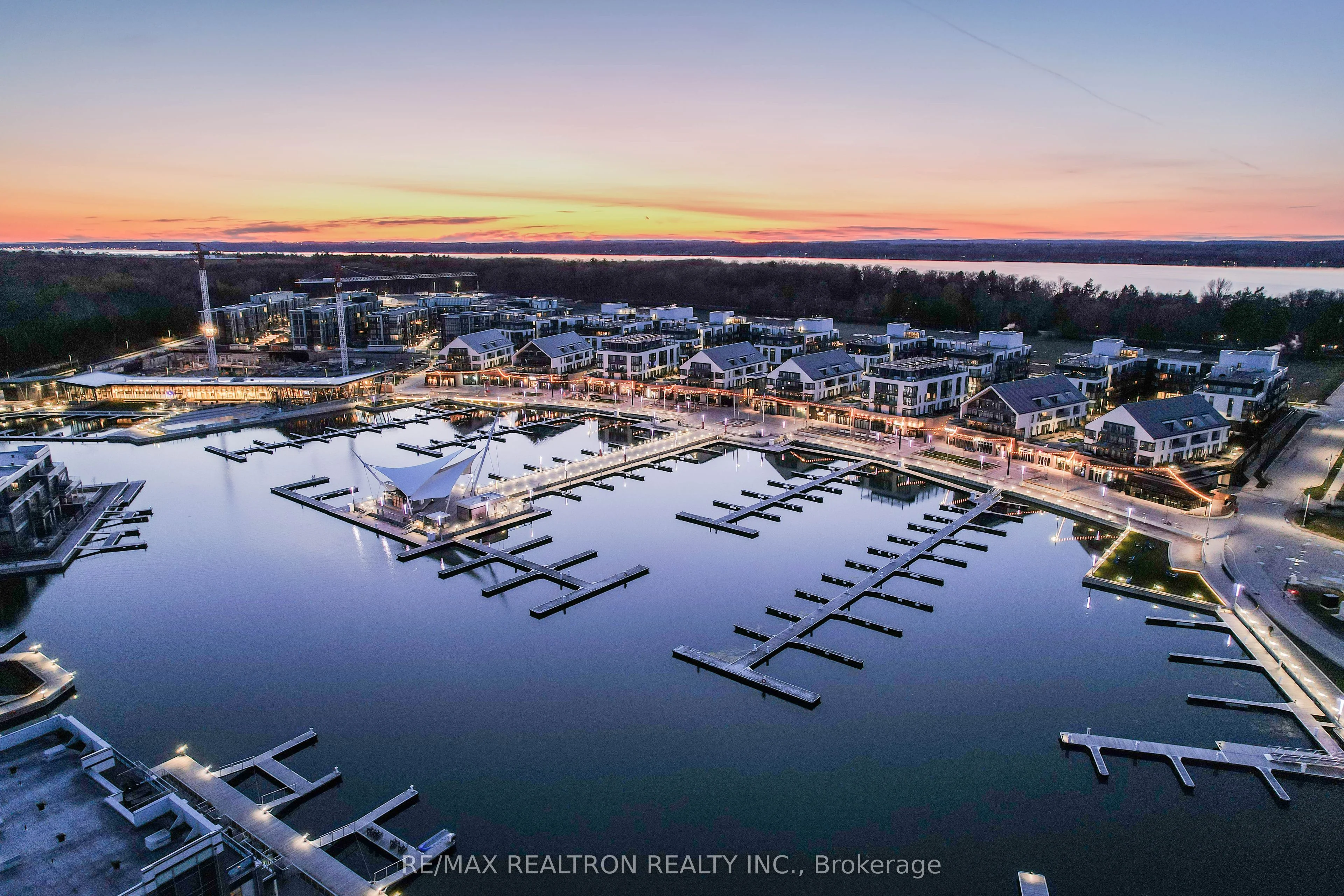 Condo Apartment in Innisfil