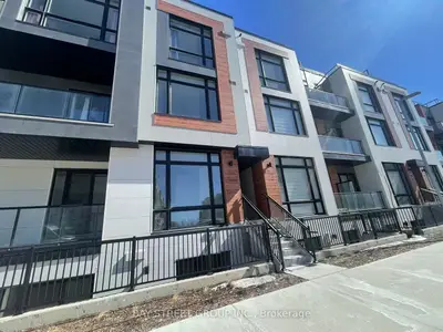 8 David Eyer Road 1220, Richmond Hill, On L4s 0n3
