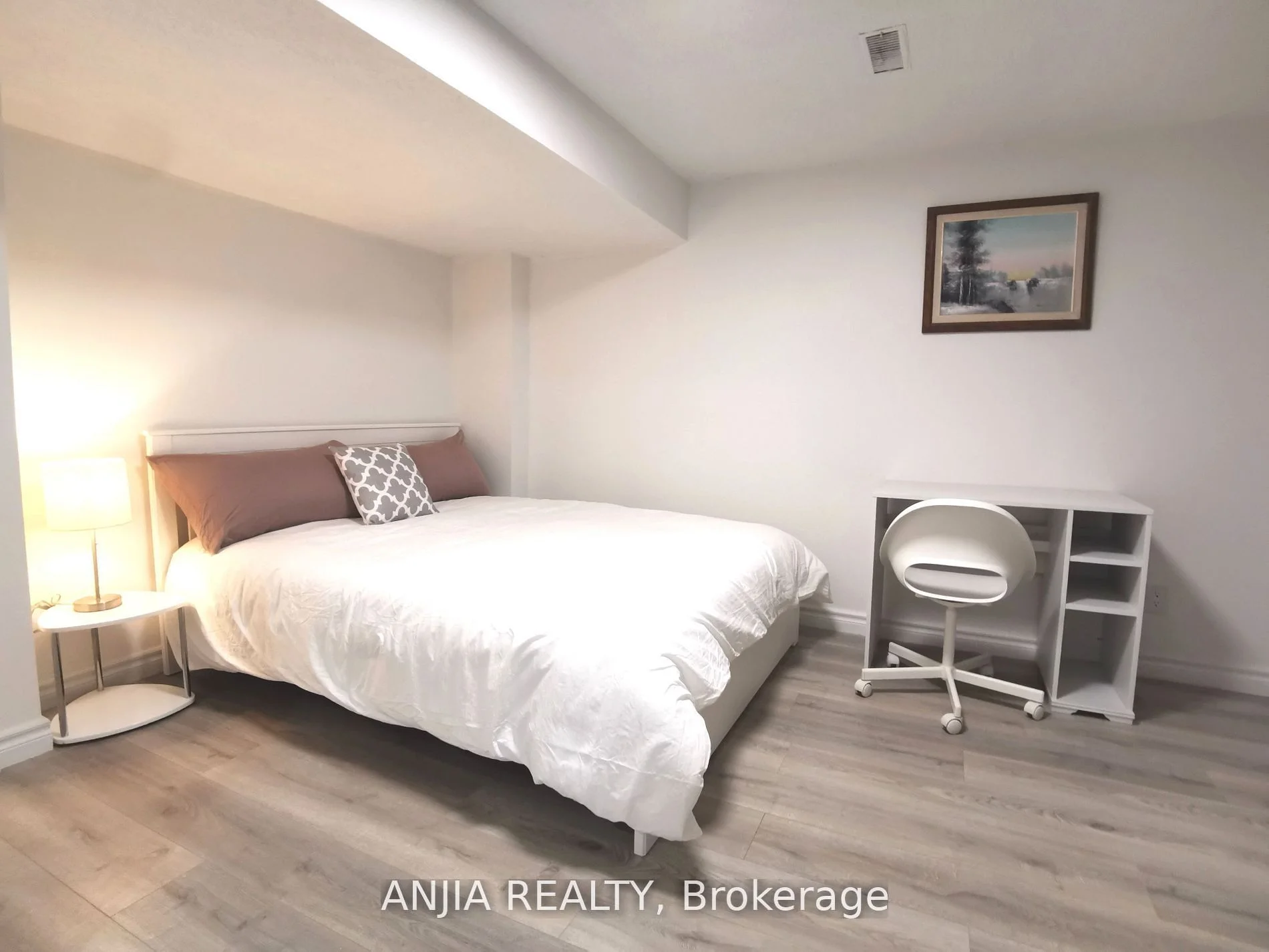 442 Bonita Crescent, Richmond Hill, ON L4C 3N1