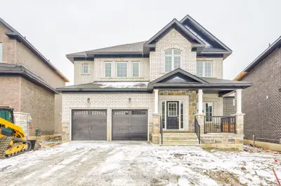 11 Dawn Blossom Drive, Georgina, On L4p 2g6