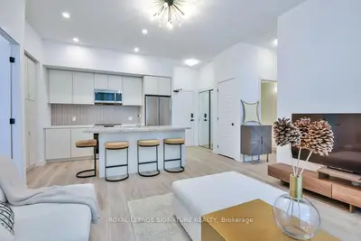 Condo Apartment in Innisfil