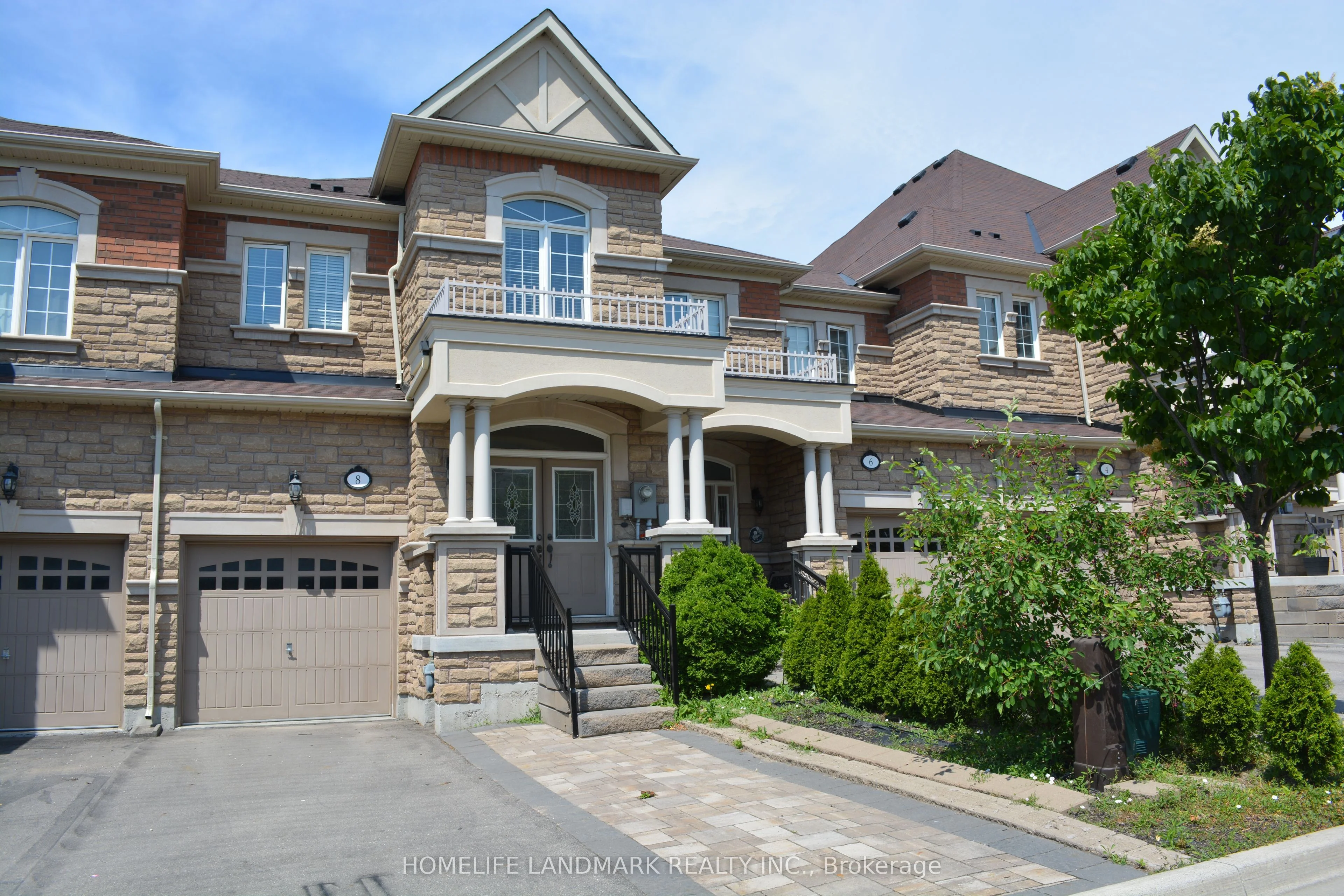 Att/Row/Townhouse in Vaughan
