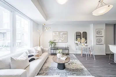 Condo Townhouse in Vaughan