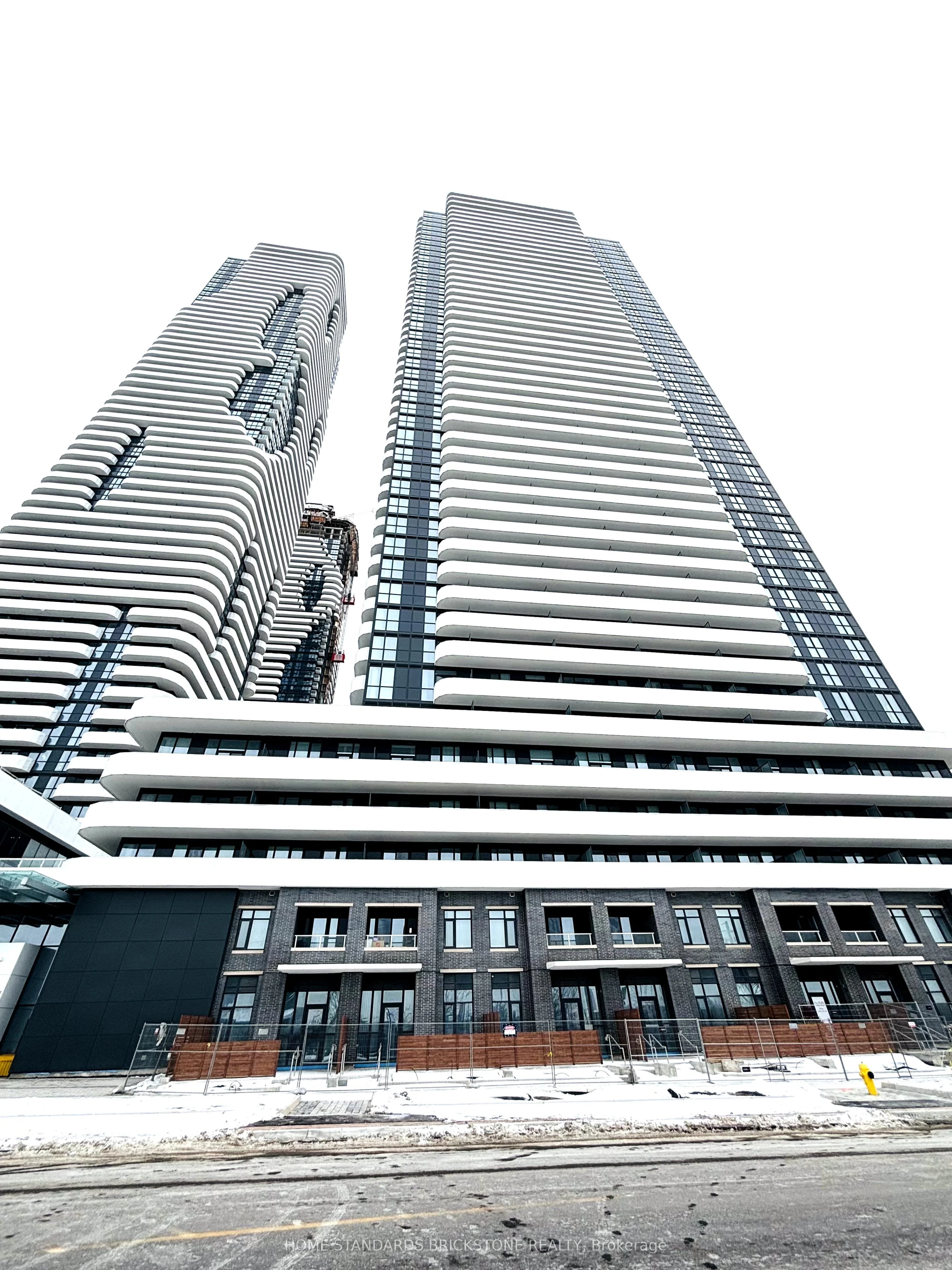 Condo Apartment in Vaughan