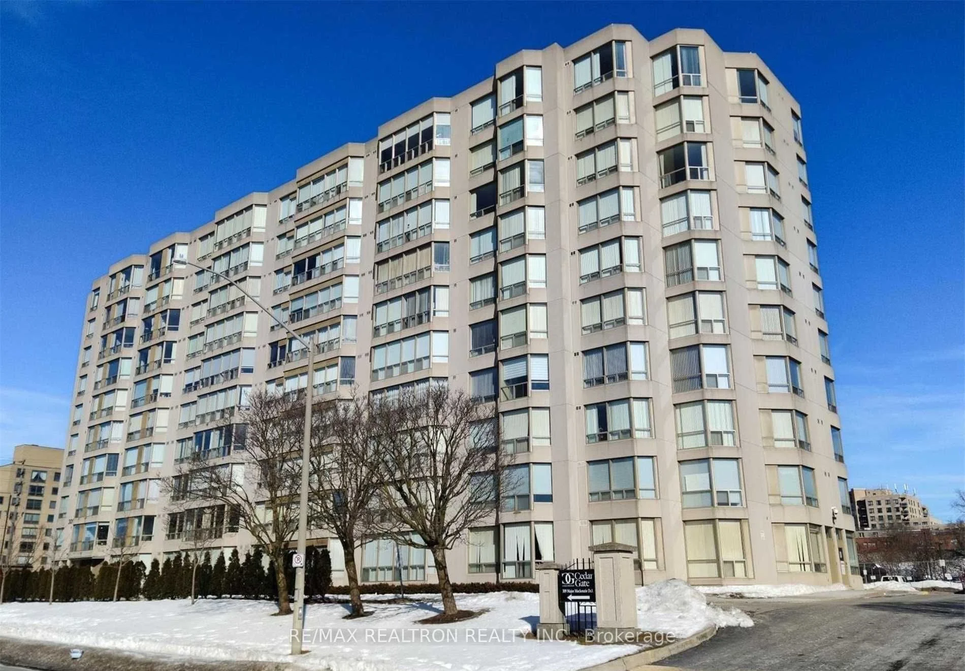 309 Major Mackenzie Drive E 316, Richmond Hill, On L4c 9v5