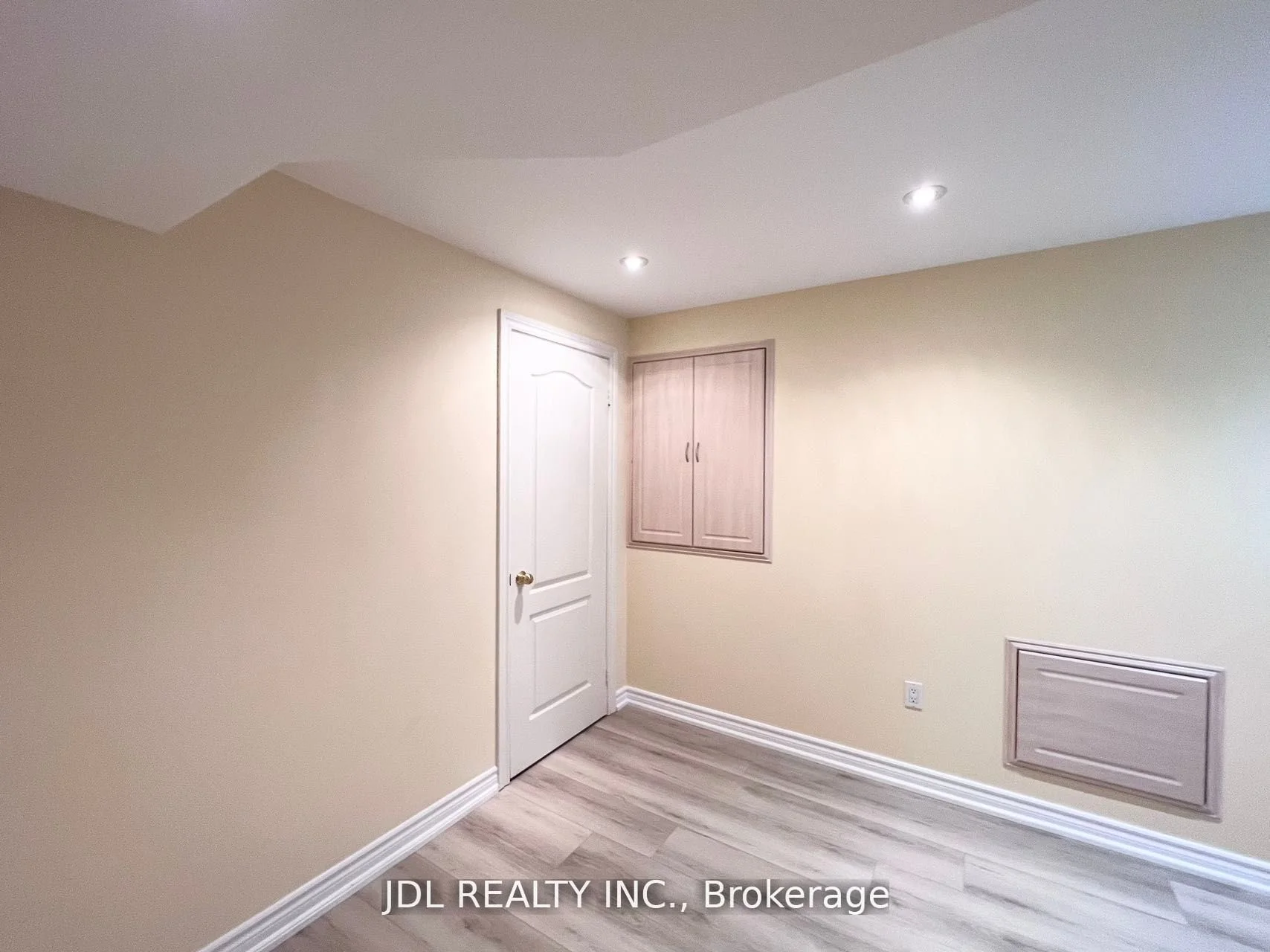 23 Toporowski Avenue Basement, Richmond Hill, ON L4S 2G9