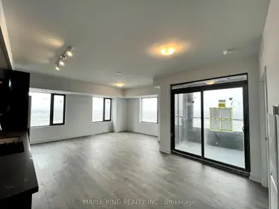 Condo Apartment in Vaughan