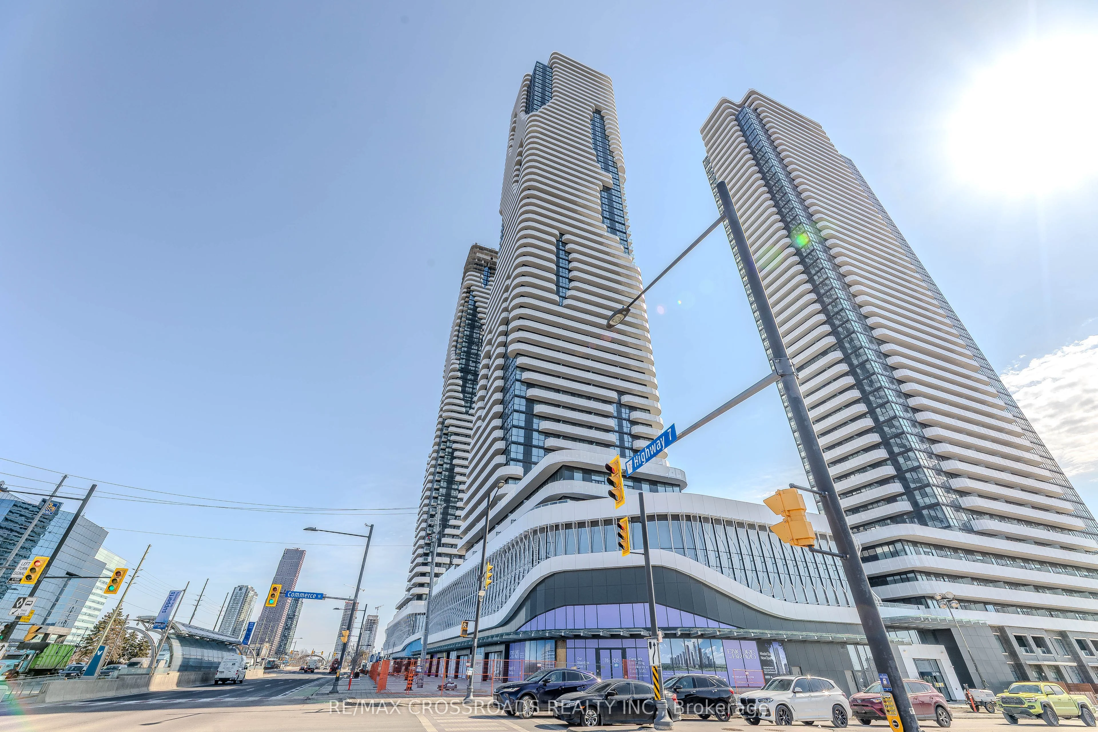 Condo Apartment in Vaughan