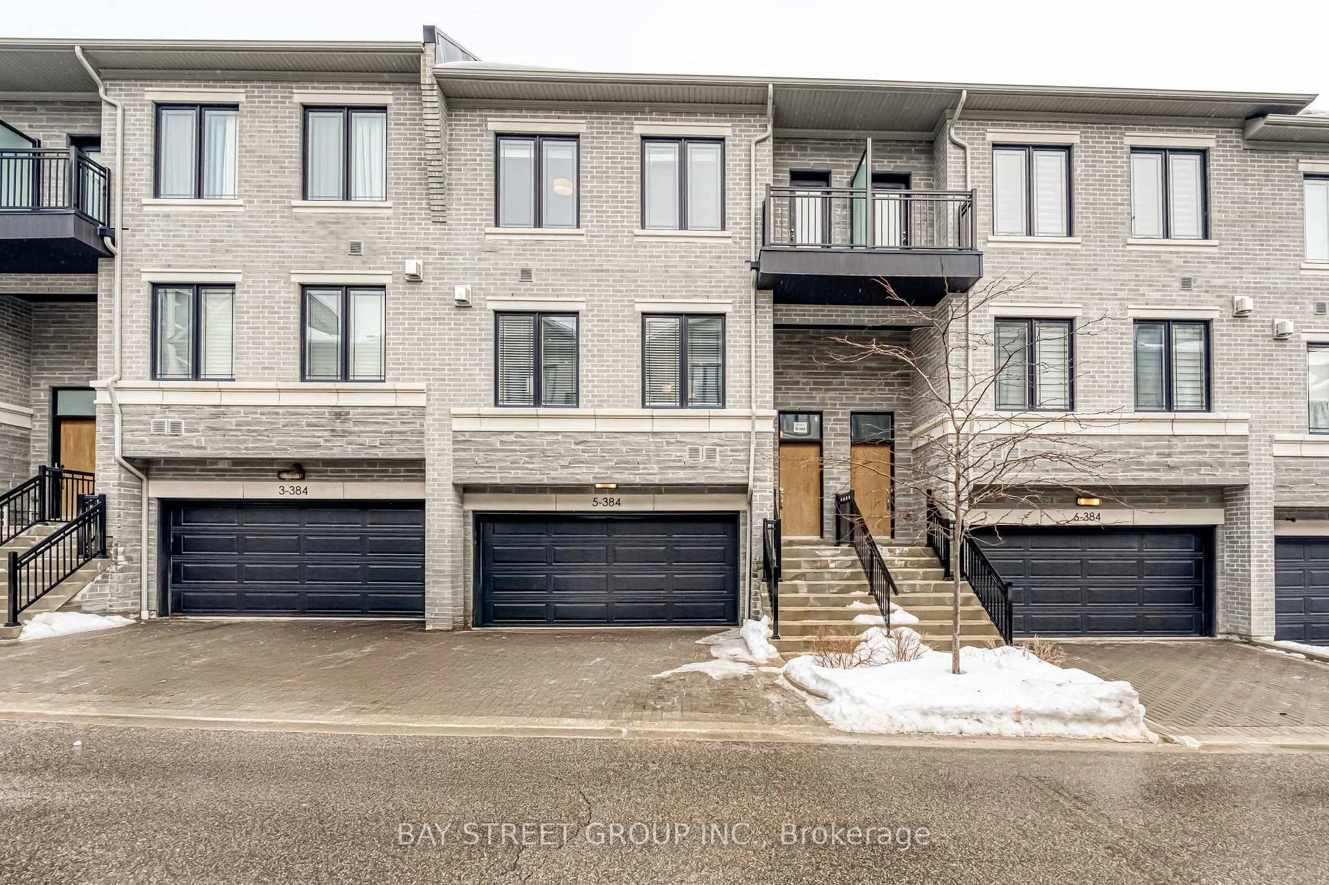 384 Highway 7 E TH5, Richmond Hill, ON L4B 0G5