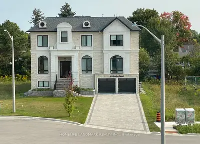 Detached in Richmond Hill