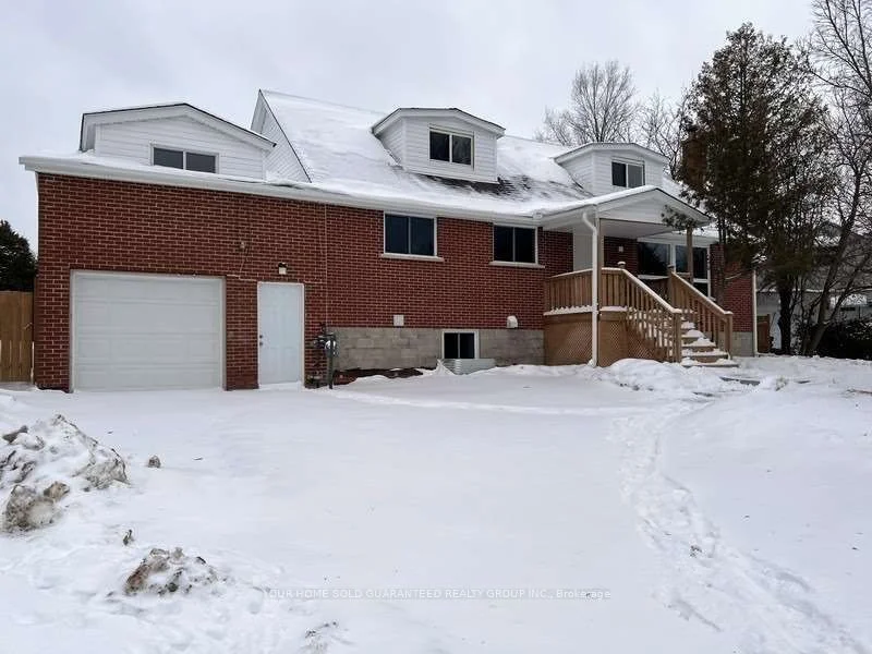 Duplex in Richmond Hill