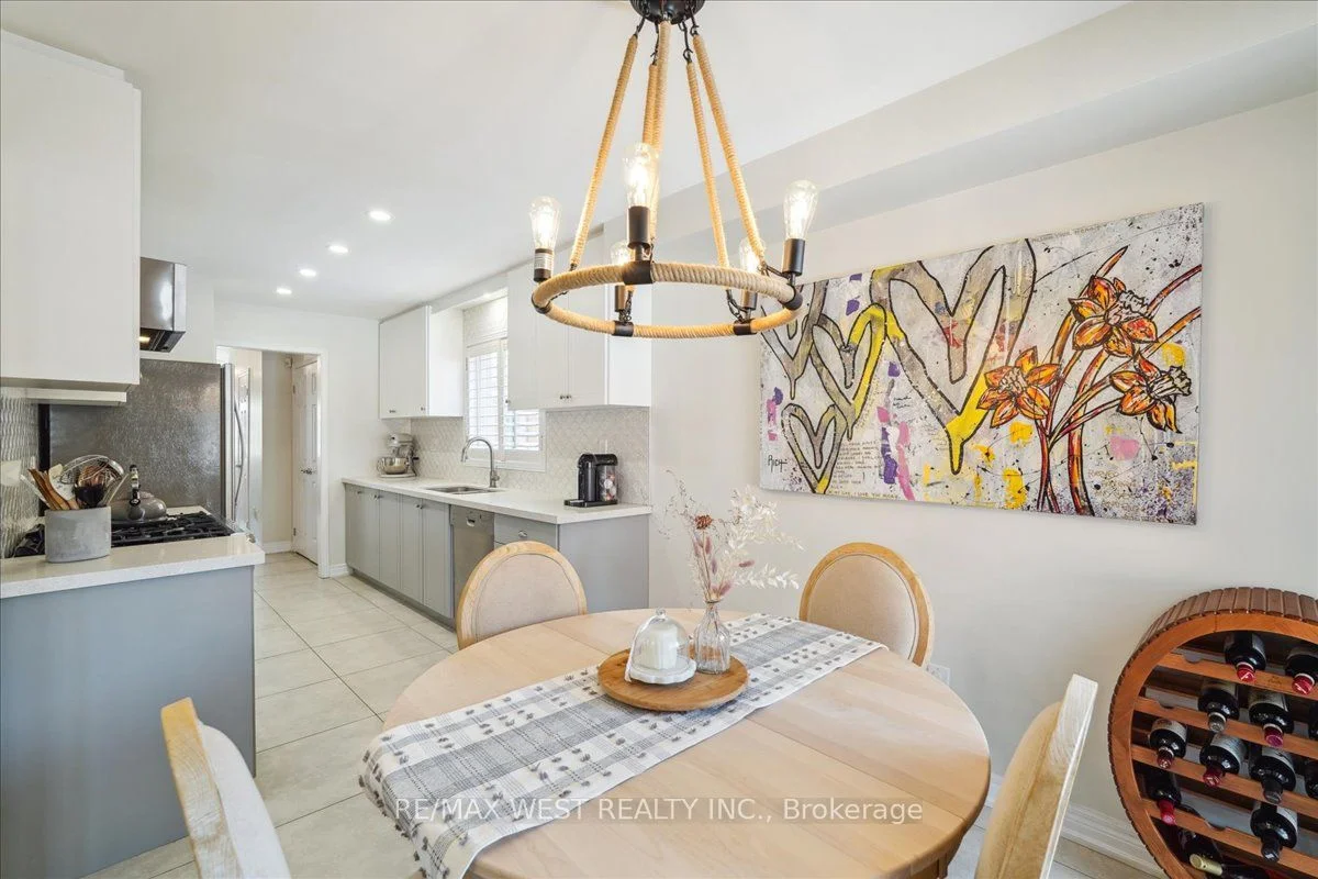 14 La Neve Avenue, Vaughan, ON L4H 1N9