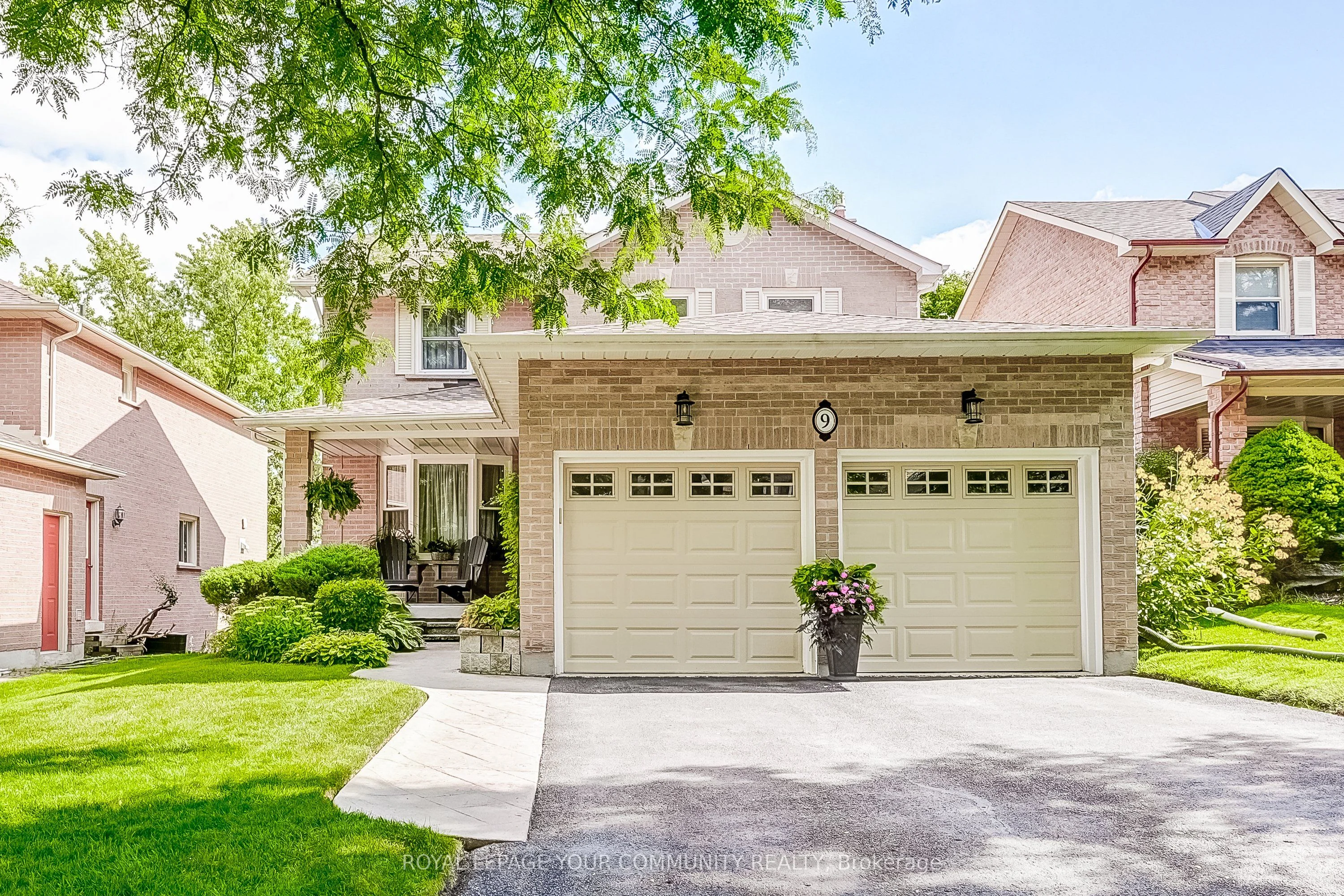 Detached in Aurora