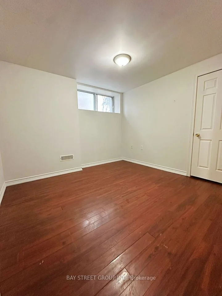 19 Jenkins Drive, Richmond Hill, ON L4C 8C9
