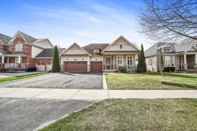 Detached in Essa
