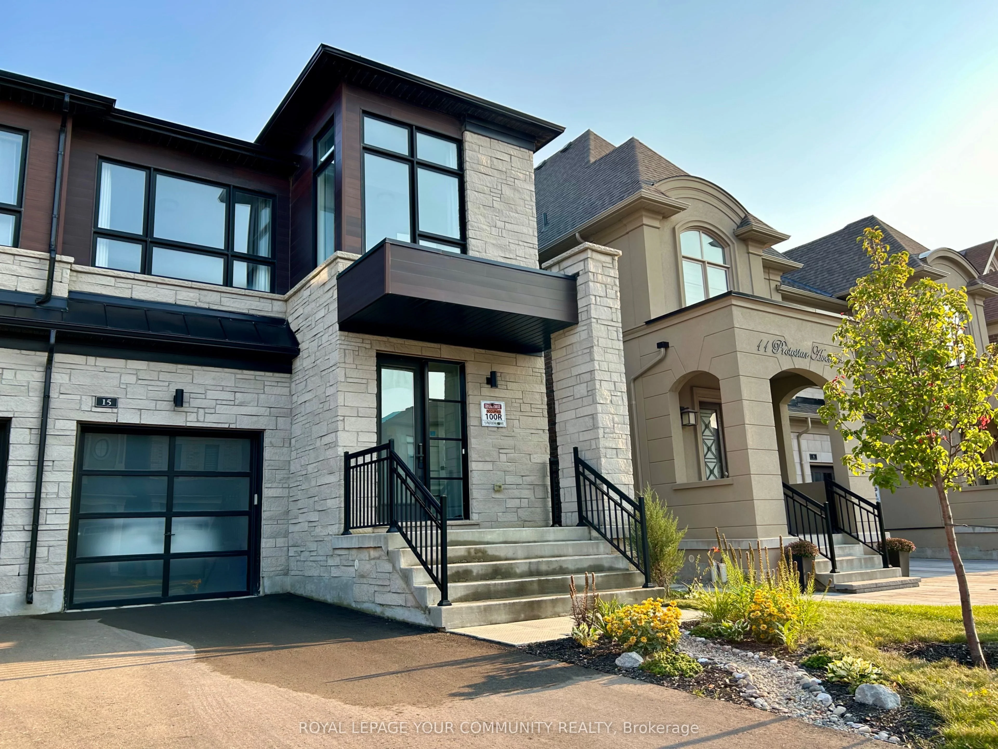 Semi-Detached in Richmond Hill