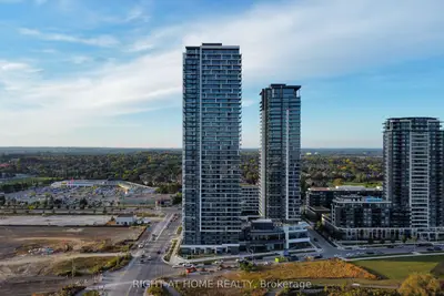 Condo Apartment in Markham