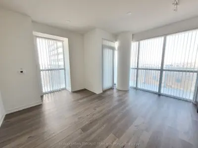Condo Apartment in Vaughan