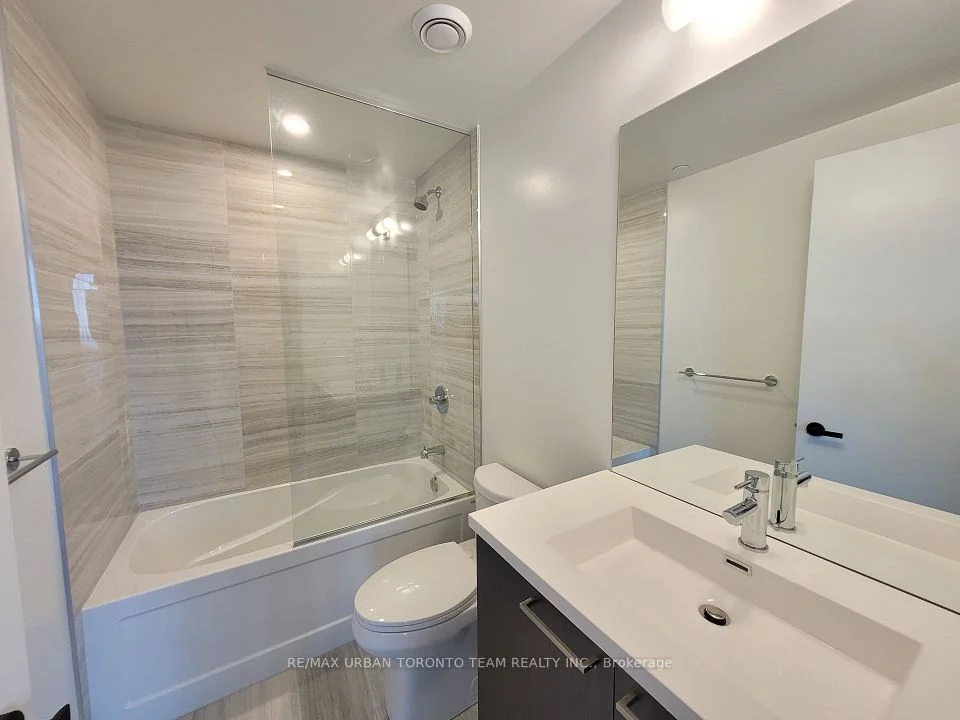 225 Commerce St Street 1106, Vaughan, ON L4K 0P9
