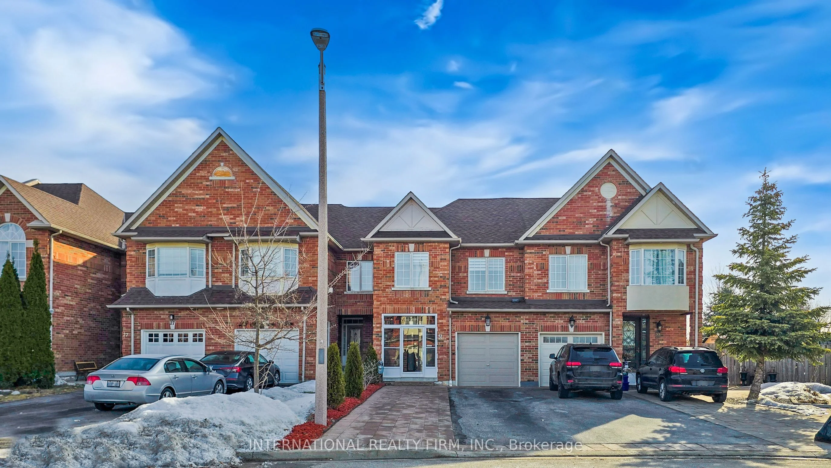 Att/Row/Townhouse in Vaughan