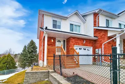 23 Mckinnon Court, Newmarket, On L3y 8l6