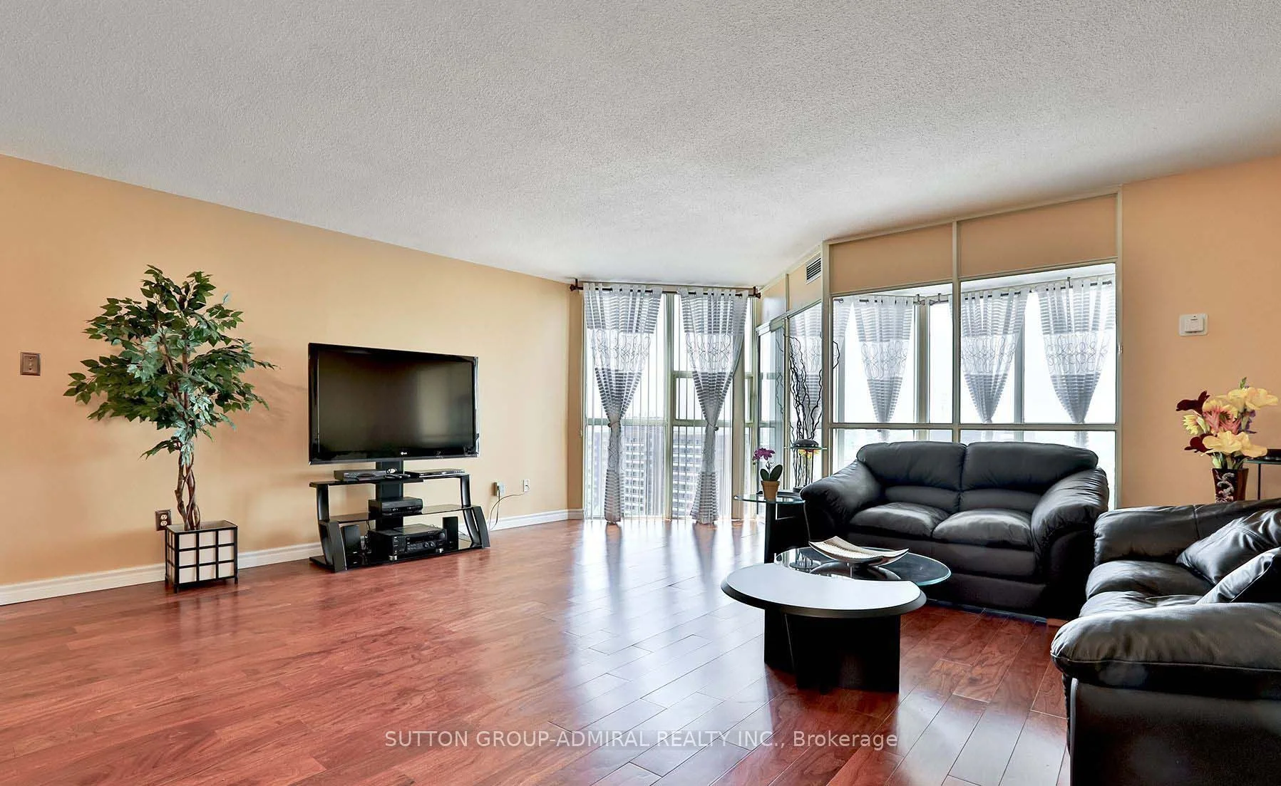 20 Baif Boulevard 1406, Richmond Hill, On L4c 8t1