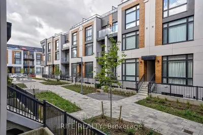 2 Steckley House Lane E 913, Richmond Hill, On L4s 1m4