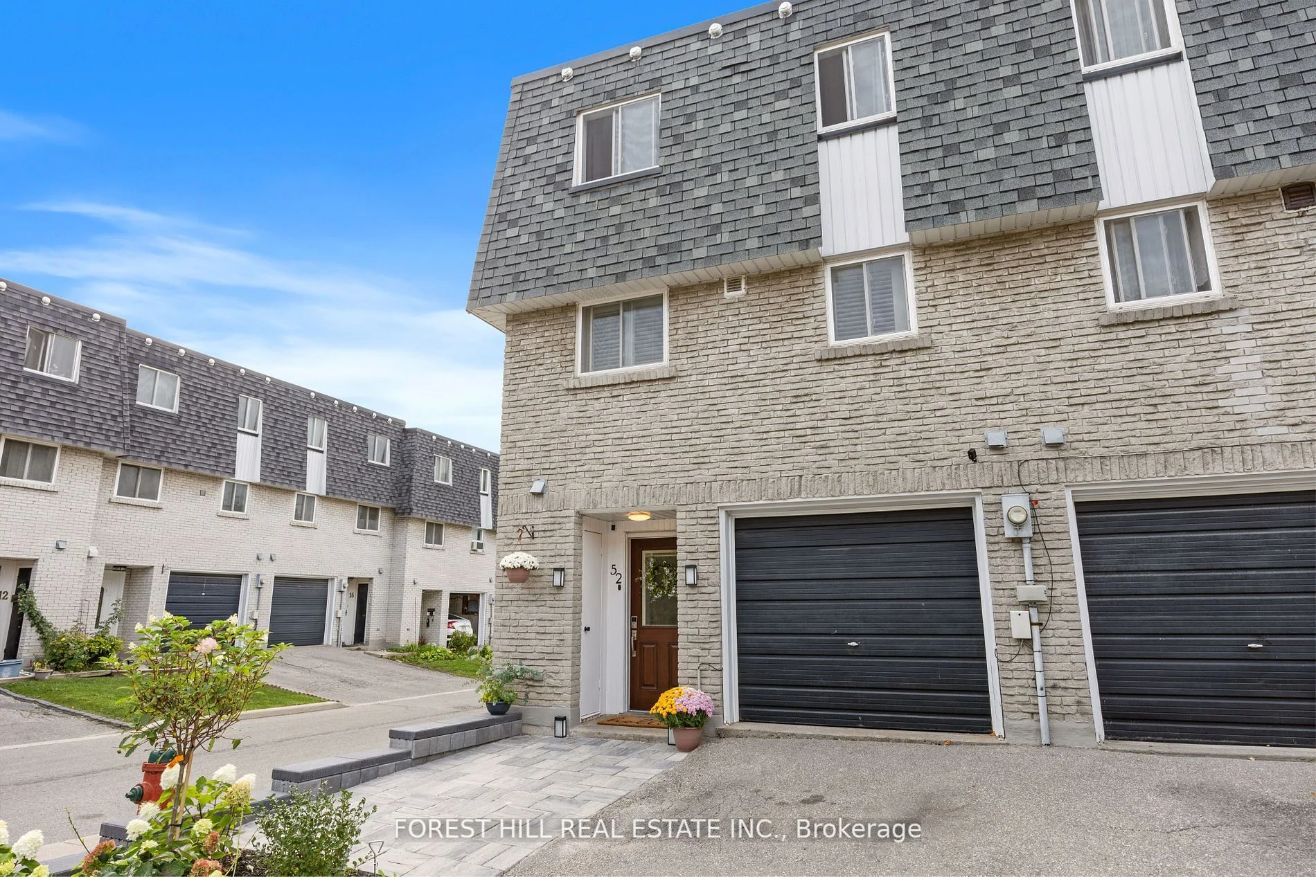 Condo Townhouse in Markham