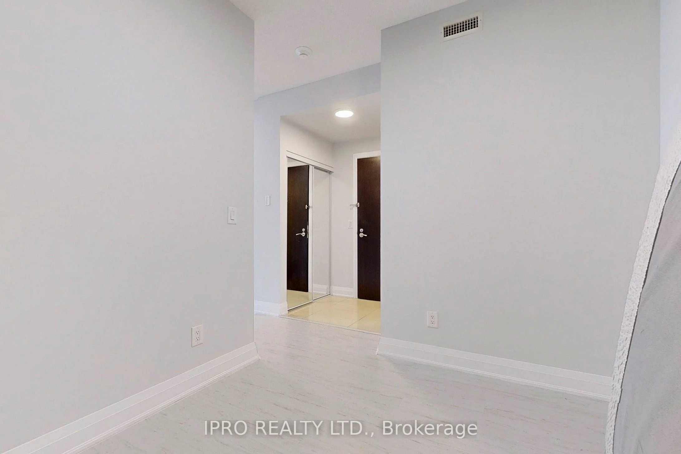 20 North Park Road 1507, Vaughan, ON L4J 0G7