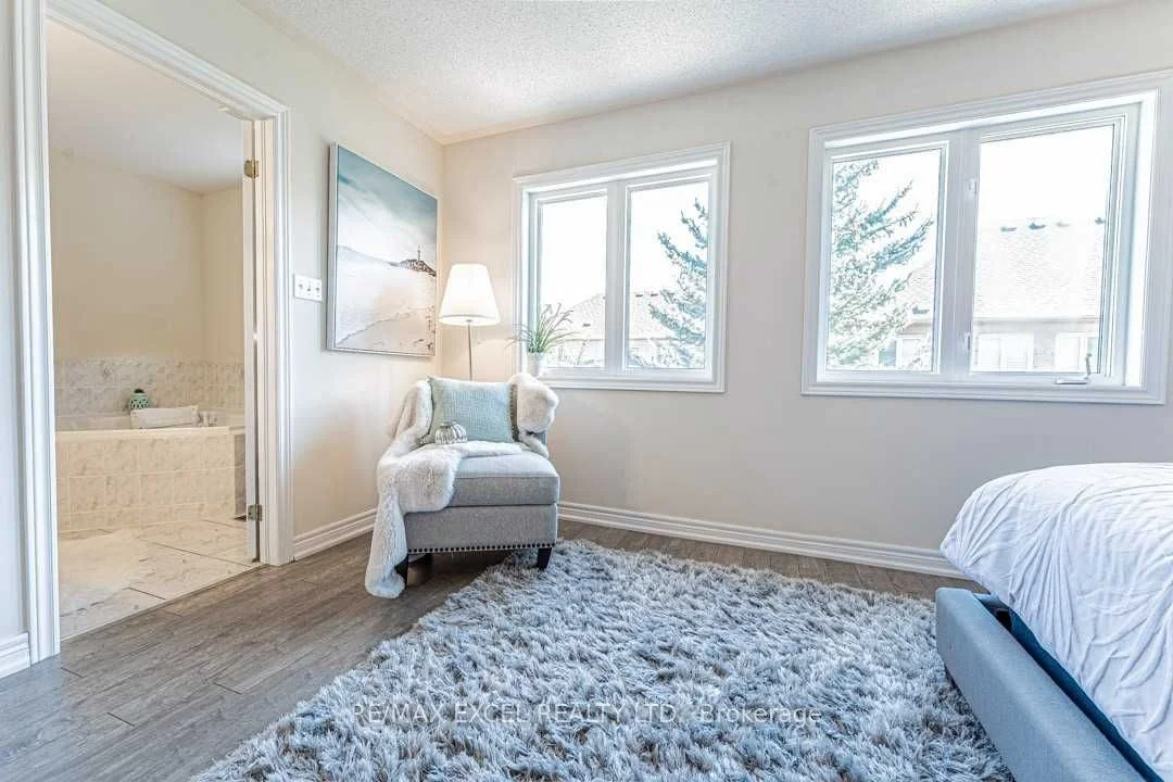 23 Far Niente Street, Richmond Hill, ON L4B 3T6
