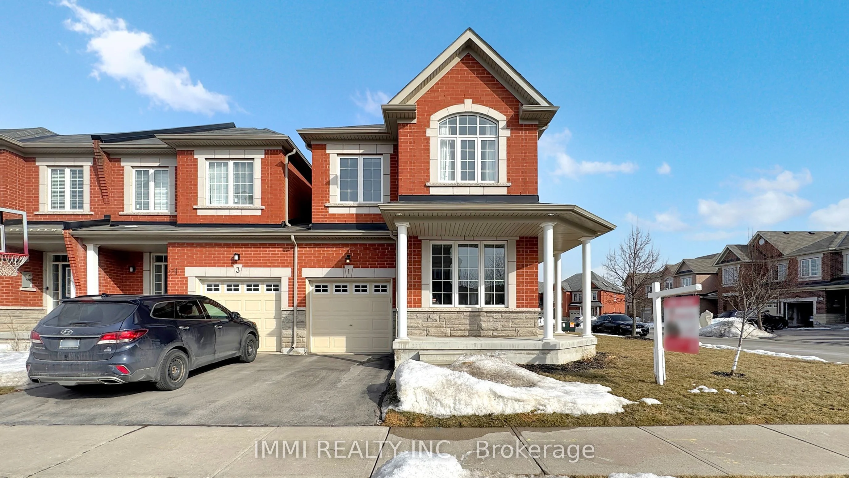 Att/Row/Townhouse in Richmond Hill