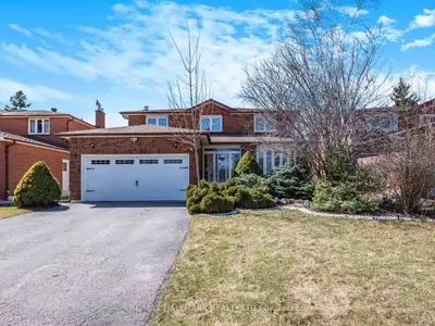 Detached in Richmond Hill