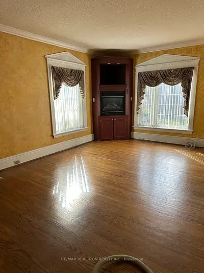 47 Roseview Avenue, Richmond Hill, On L4c 1c6
