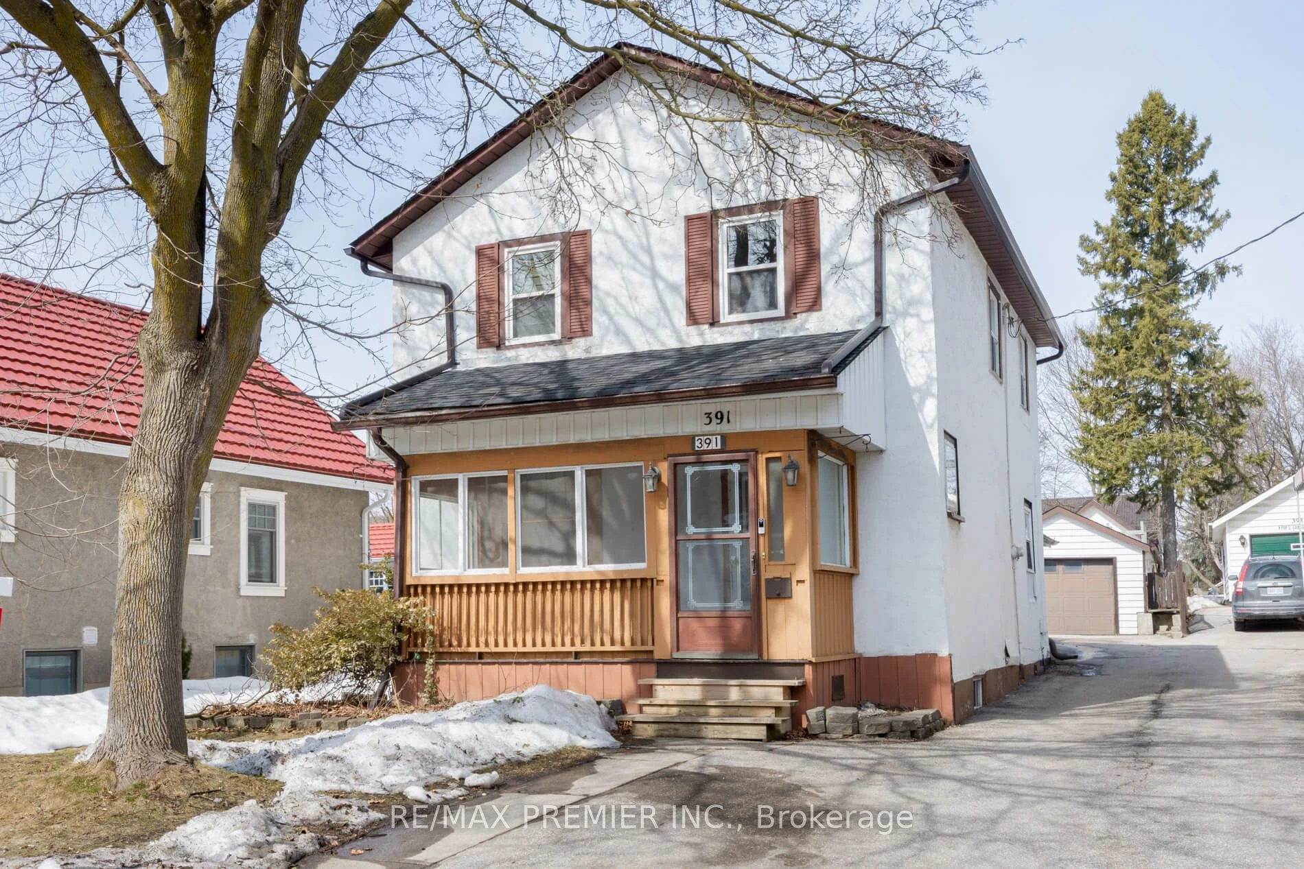 Detached in Newmarket
