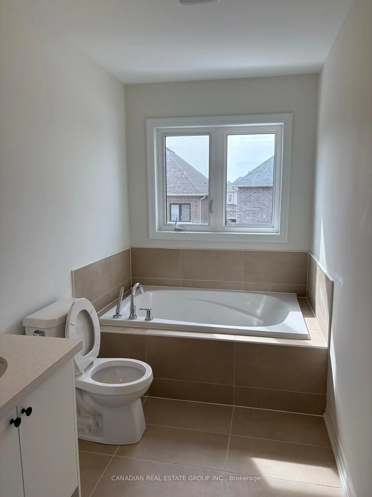 45 Donald Ingram Crescent, Georgina, ON L4P 1J5
