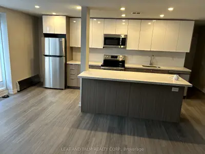 9960 Bayview Avenue 401, Richmond Hill, On L4c 2l2