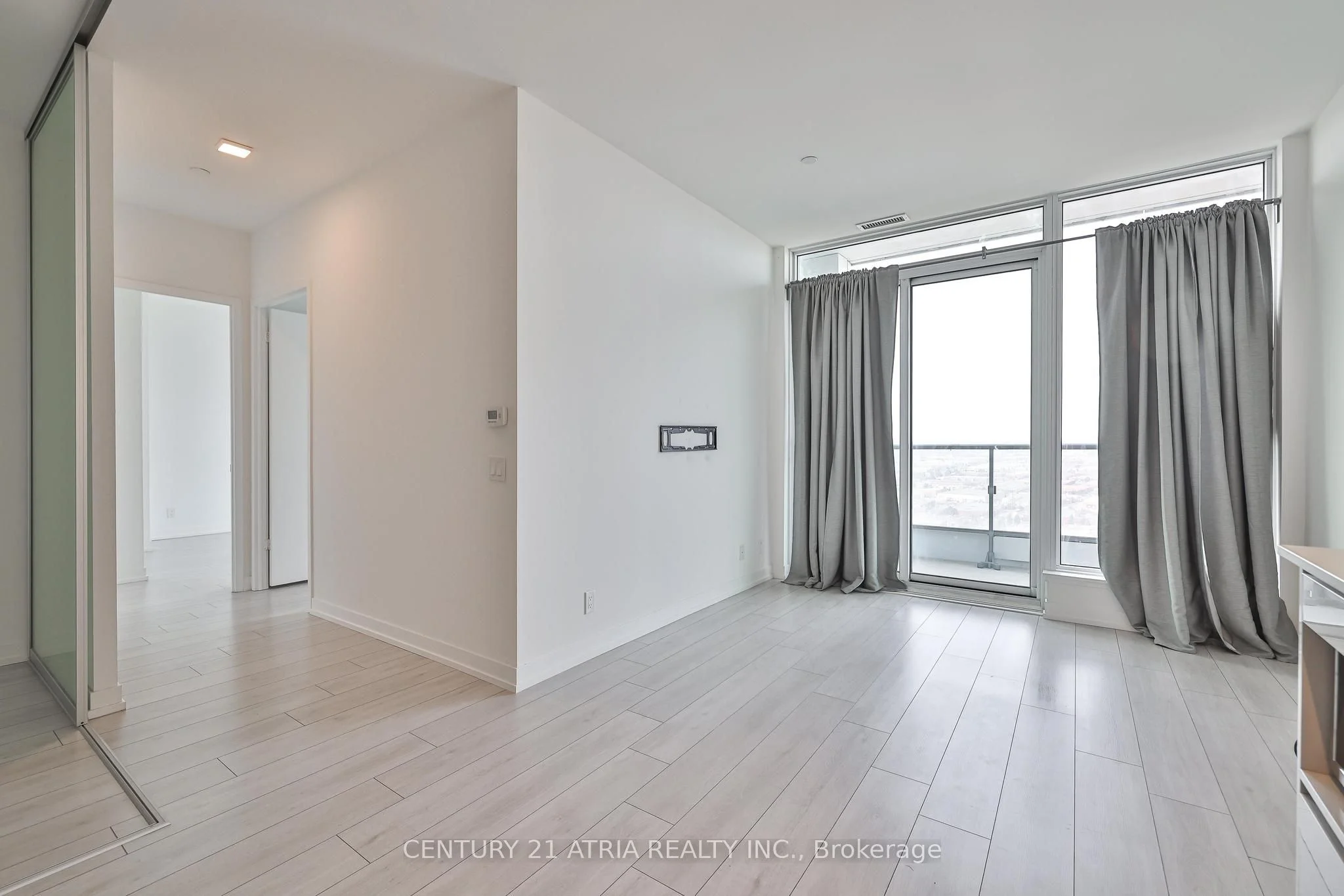 898 Portage Parkway 2901, Vaughan, On L4k 0j7