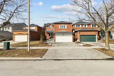 249 Charlton Avenue, Vaughan, On L4j 6h3