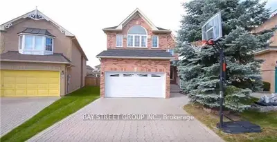 75 Halterwood Court, Markham, On L3p 7t2