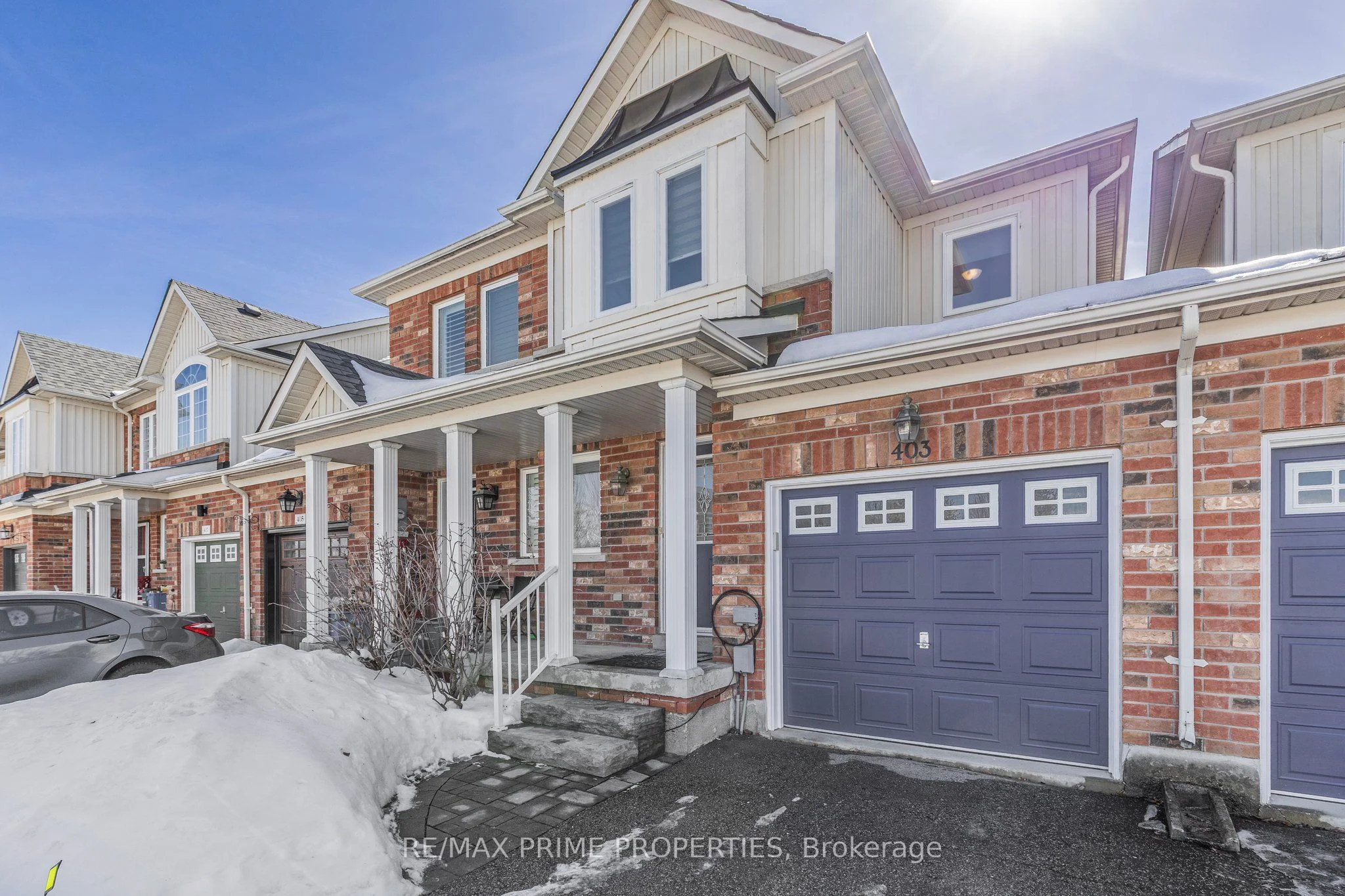 Att/Row/Townhouse in East Gwillimbury