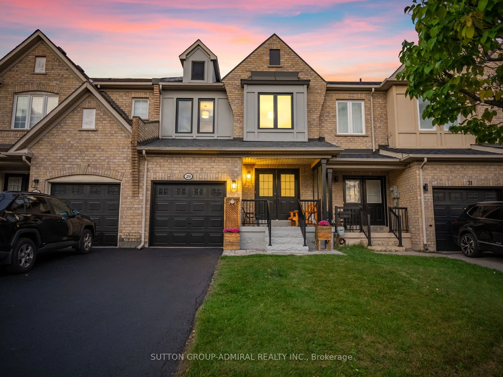 Att/Row/Townhouse in Vaughan