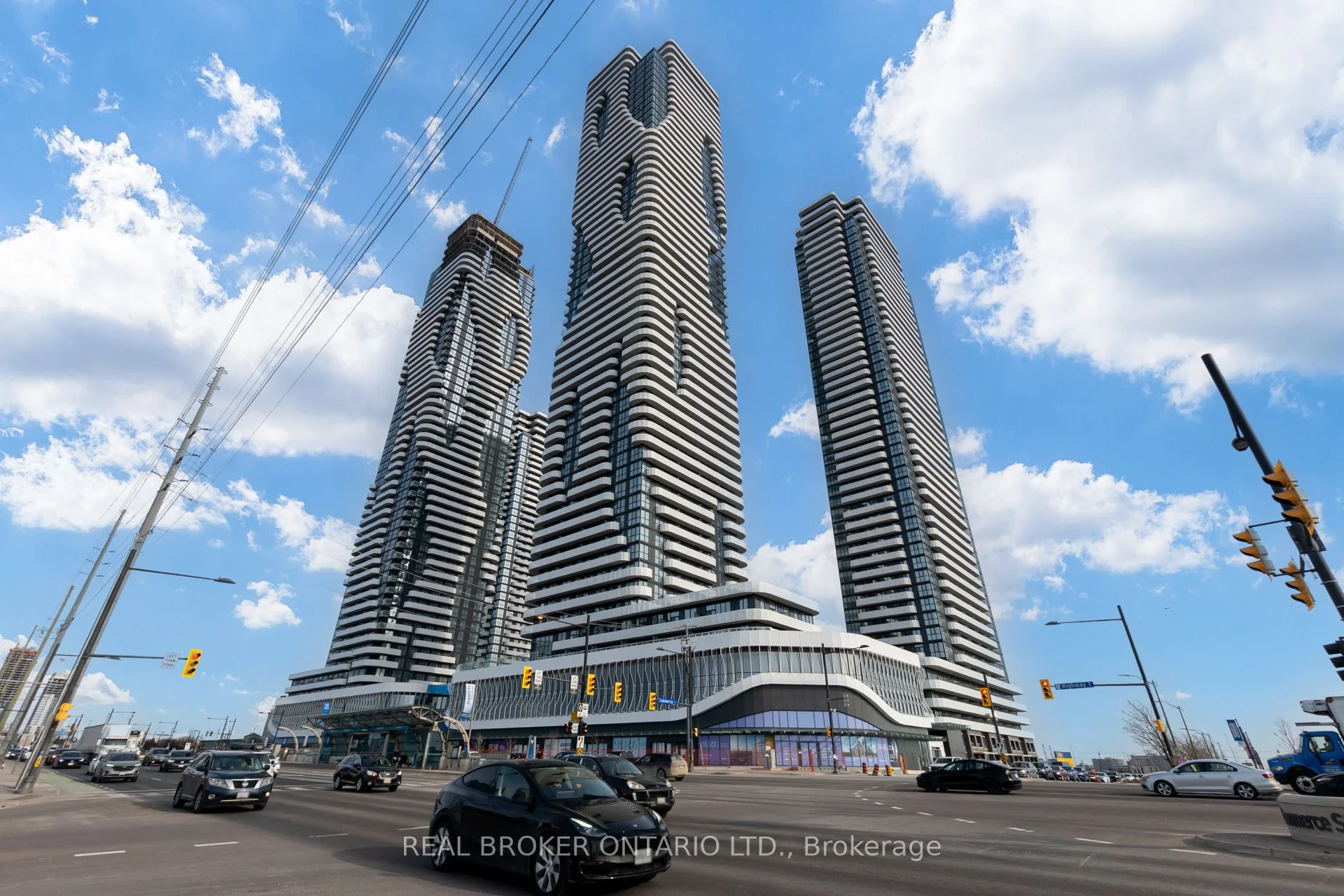 Condo Apartment in Vaughan