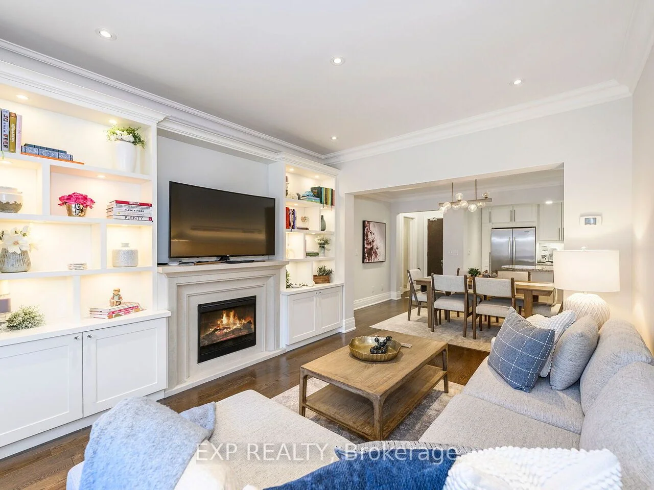 Condo Apartment in King