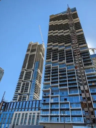 Condo Apartment in Vaughan