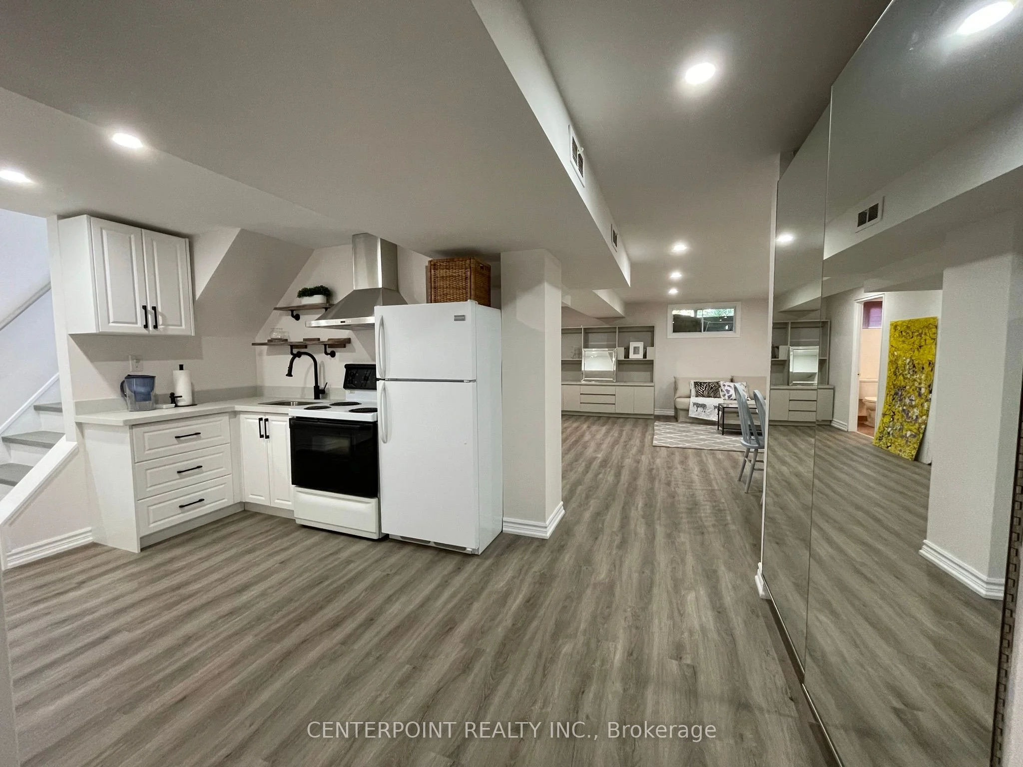 169 Sussex Avenue Bsmt, Richmond Hill, On L4c 2e9