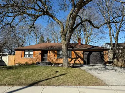 62 Baker Street A, Whitchurch-stouffville, On L4a 4s8
