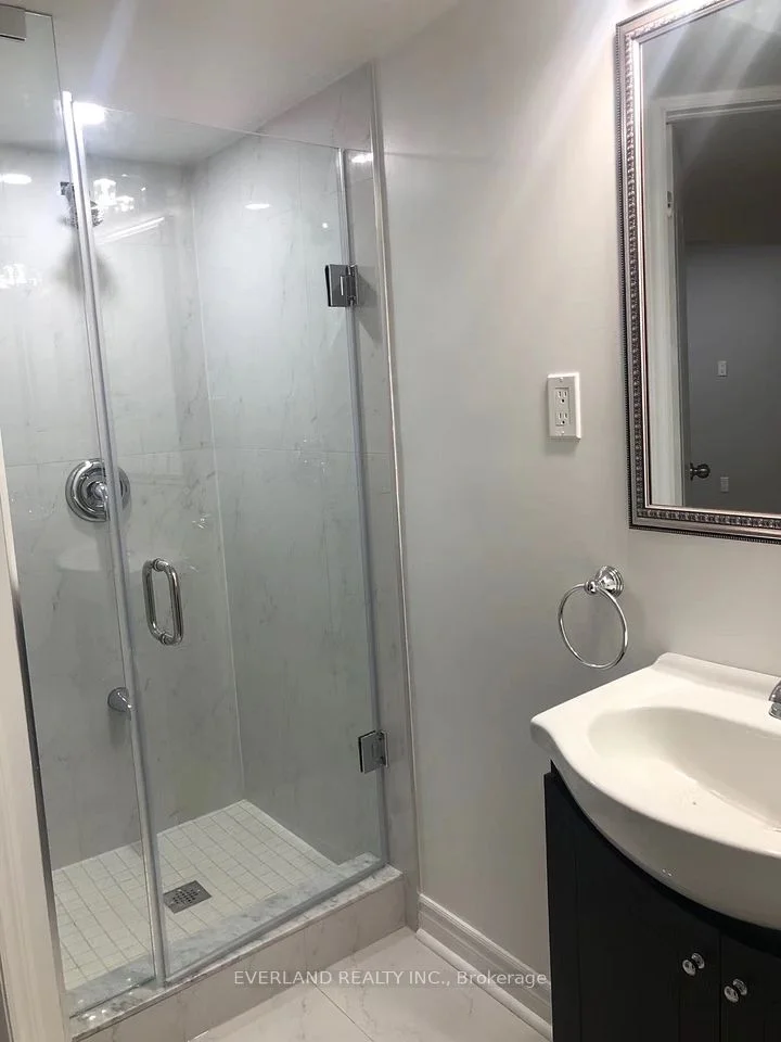 4 shell Court BSMT, Richmond Hill, ON L4H 0B1