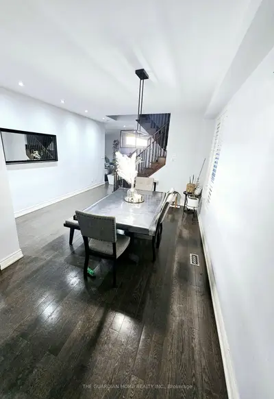 52 Richard Coulson Crescent, Whitchurch-stouffville, On L4a 0g7